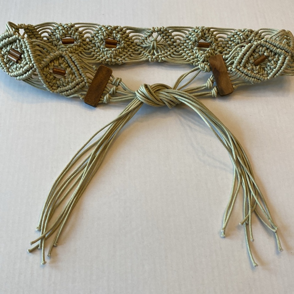 Vintage Boho Western macrame wood belt.  Tie waist. EUC.